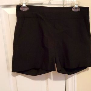 NY&CO 7th Avenue shorts